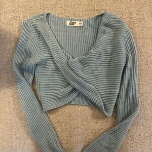 Tiger Mist Light Blue Ribbed Twist Crop Top